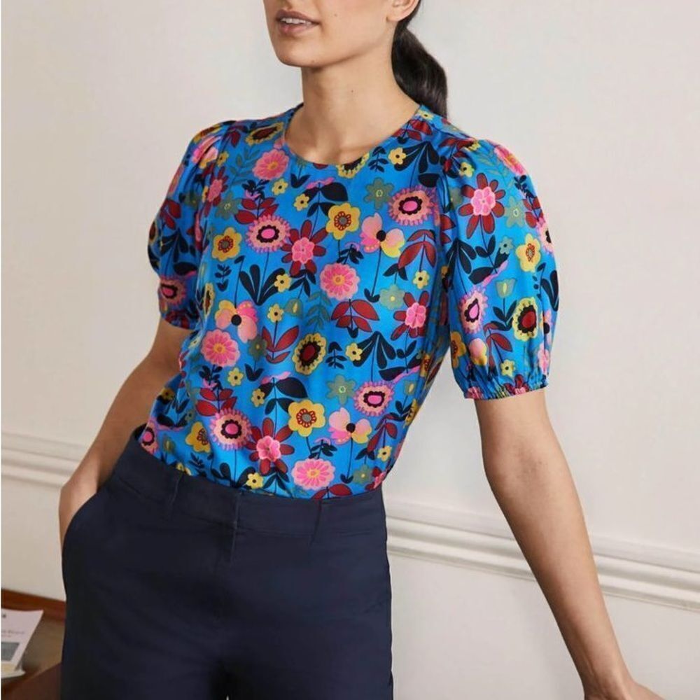 Boden Adriana Puff Sleeve Top *NAVY DAISY 4